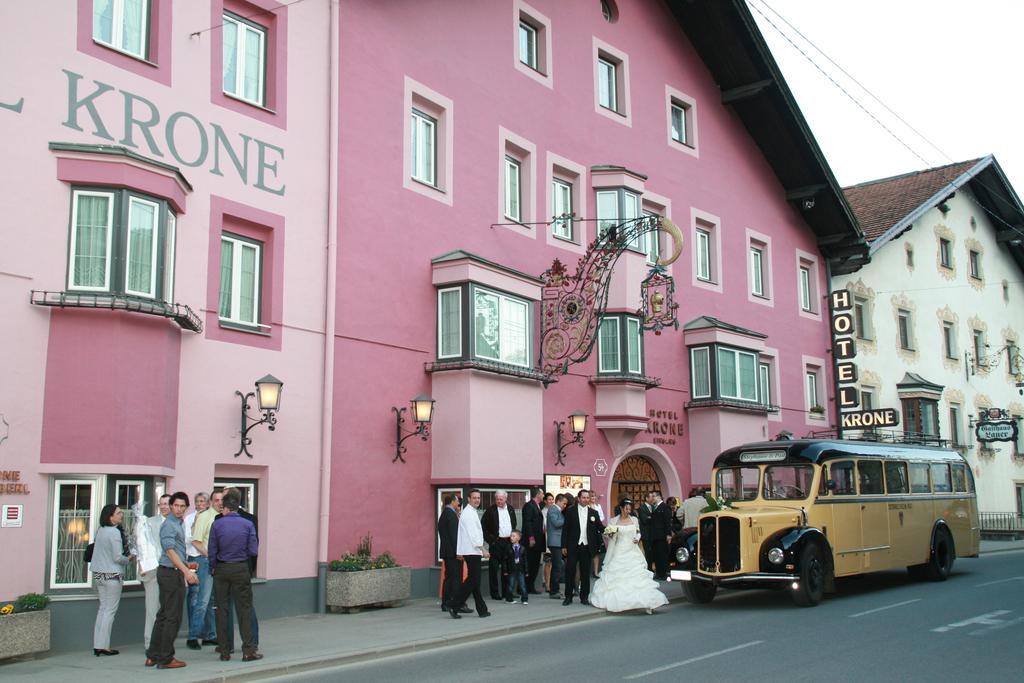 Hotel Krone Matrei am Brenner Ngoại thất bức ảnh
