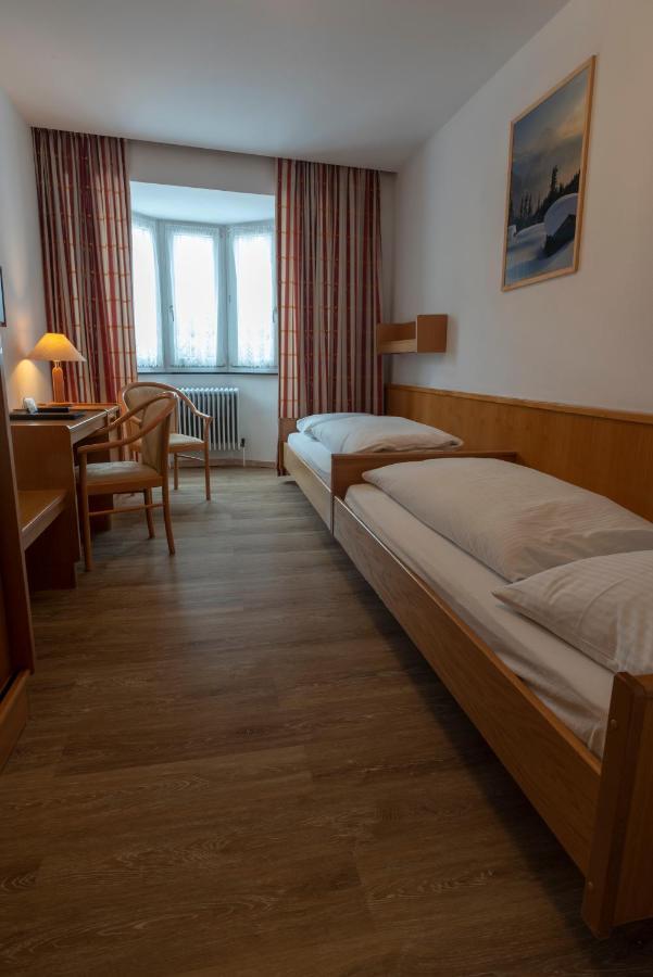 Hotel Krone Matrei am Brenner Ngoại thất bức ảnh