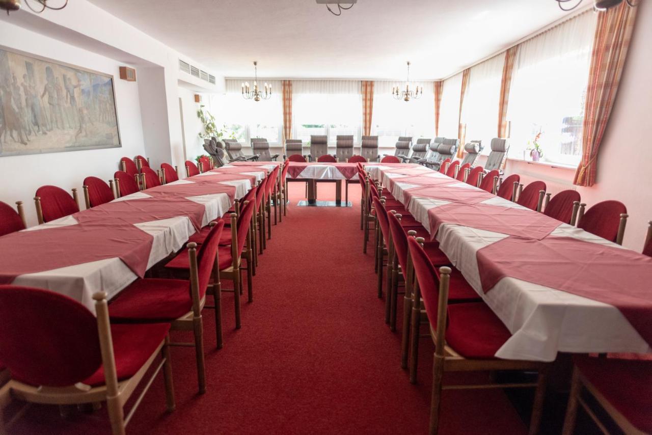 Hotel Krone Matrei am Brenner Ngoại thất bức ảnh